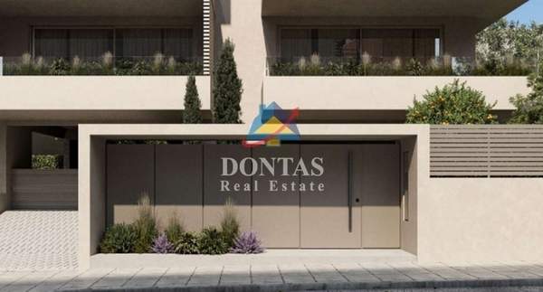 תמונת מרוסי, אתונה למכירה (1)