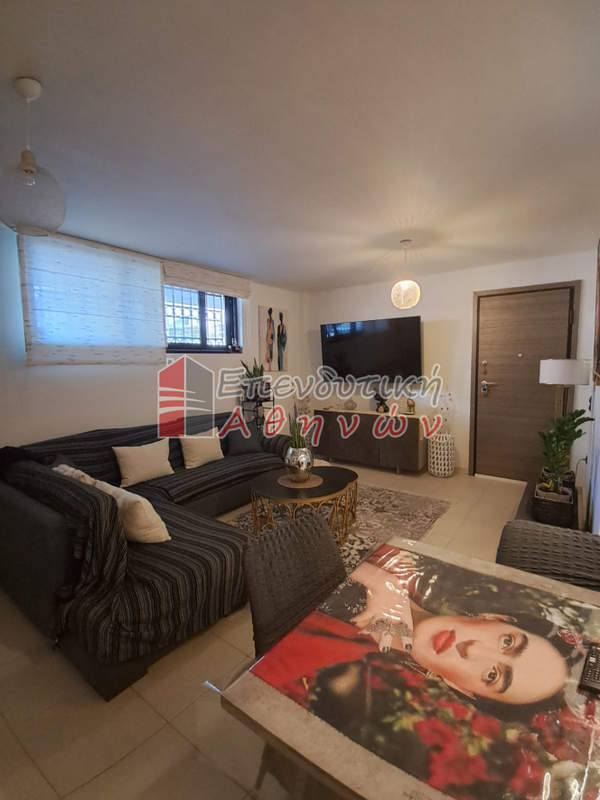 תמונת סרוניקוס, אתונה למכירה