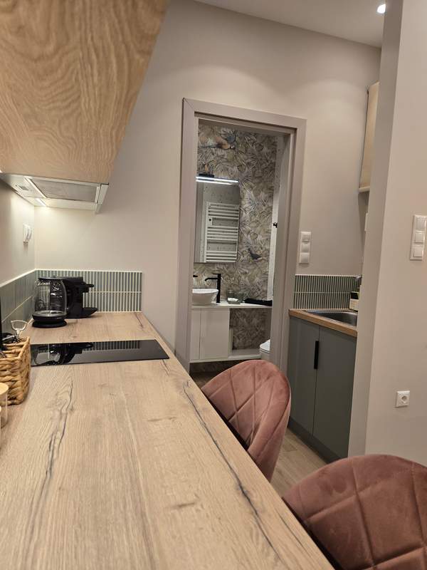 תמונת מרכז, פיראוס, אתונה למכירה (0)