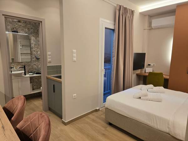 תמונת מרכז, פיראוס, אתונה למכירה (1)