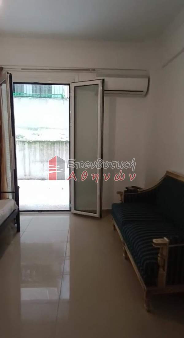 תמונת קאטו פטיסיה, אתונה למכירה