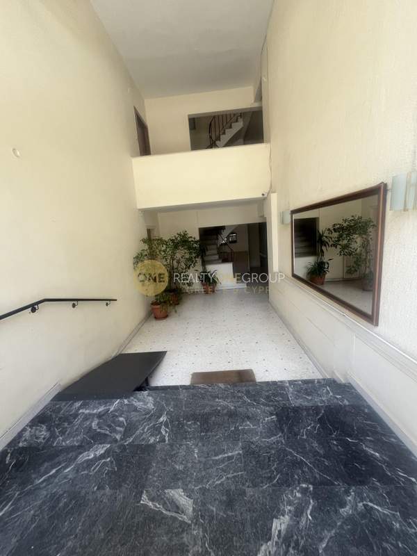 תמונת נאוס קוסמוס, רשות מקומית אתונה למכירה (0)