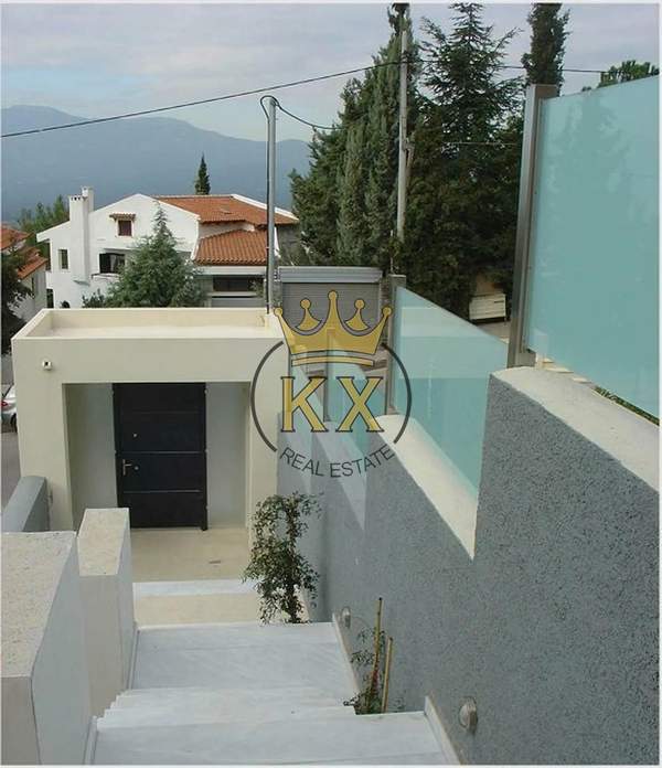 תמונת קיפיסיה, אתונה למכירה (1)