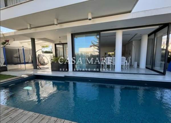 תמונת סטרולובוס, ניקוסיה למכירה