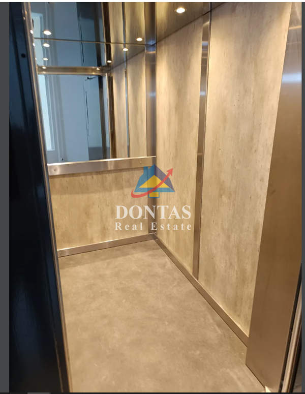 תמונת פטיסיה, אתונה למכירה (1)