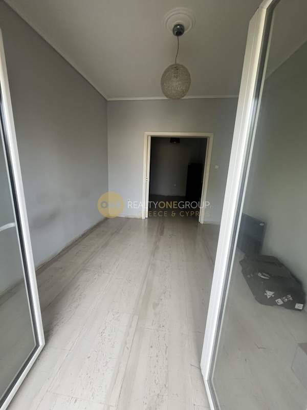 תמונת נאה סימרני, אתונה למכירה (0)