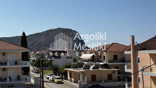 תמונת נאפפליו למכירה (0)