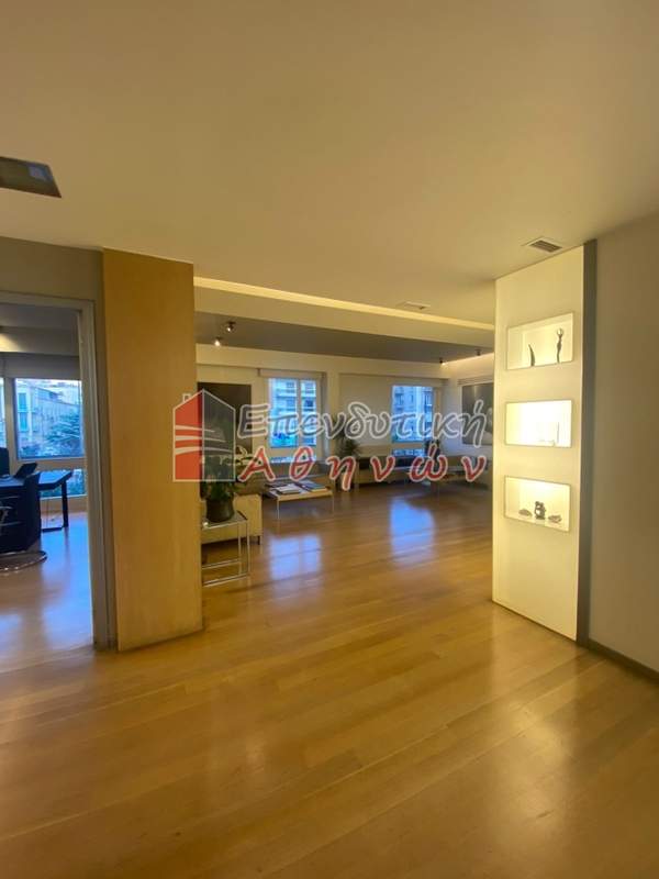 תמונת אמפלוקיפי, אתונה למכירה