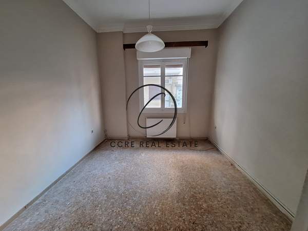 תמונת פריסטרי, אתונה למכירה