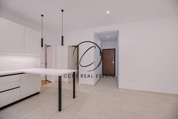 תמונת אמפלוקיפי, אתונה למכירה (1)