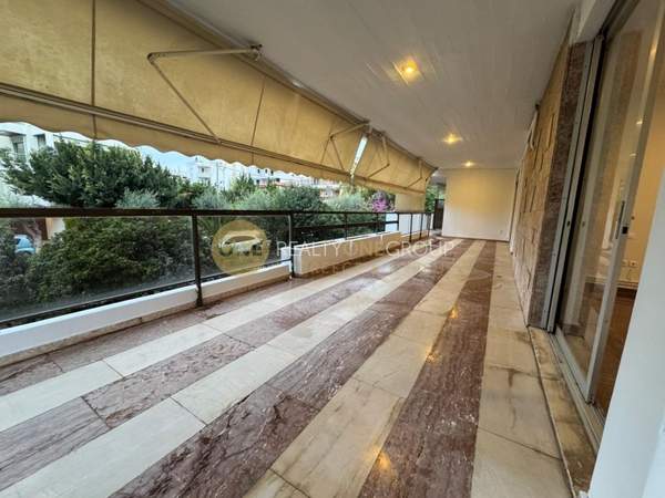 תמונת גליפדה, אתונה למכירה (0)