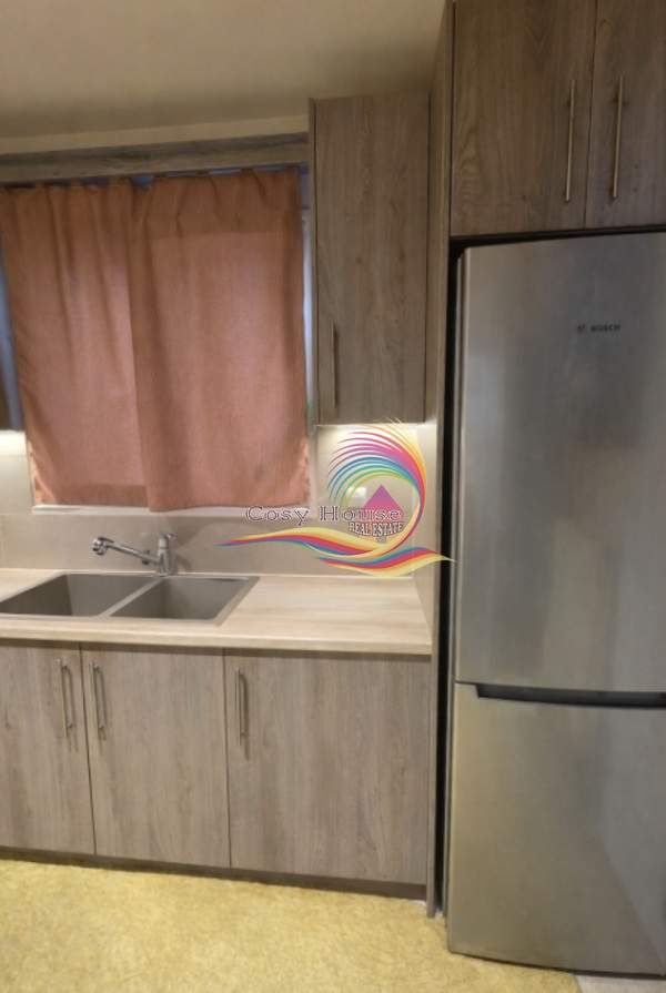 תמונת איליופולי, אתונה למכירה