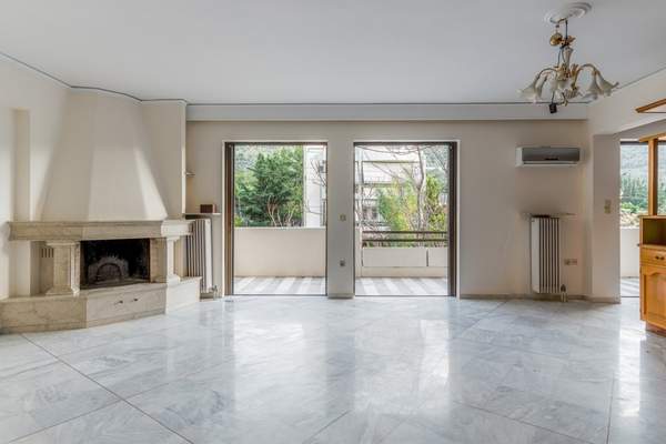 תמונת אגיה פארסקבי, אתונה למכירה (0)