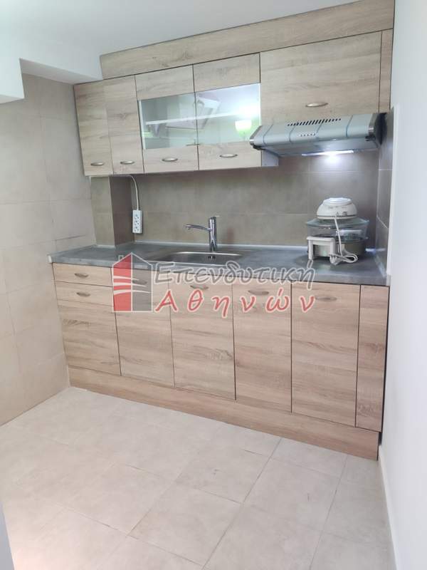 תמונת זוגרפו, אתונה למכירה