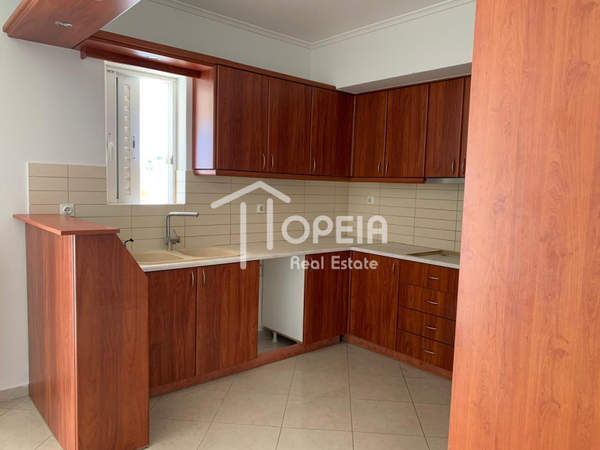 תמונת הליניקו, אתונה למכירה (1)