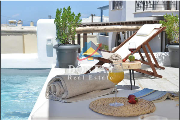 תמונת נקסוס, הקיקלאדיים למכירה (1)