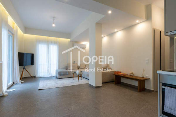 תמונת גליפדה, אתונה למכירה