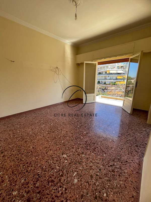 תמונת נאה פאלירו, אתונה למכירה