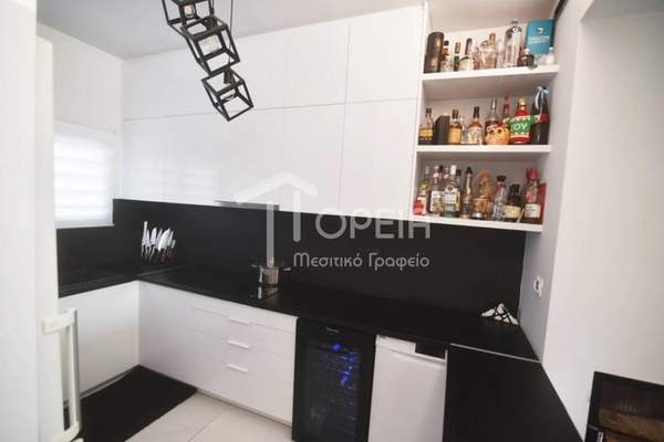 תמונת סרוניקוס, אתונה למכירה (1)