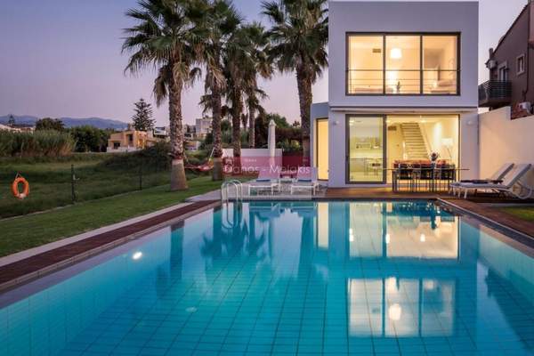 תמונת פלטניאס, כרתים למכירה