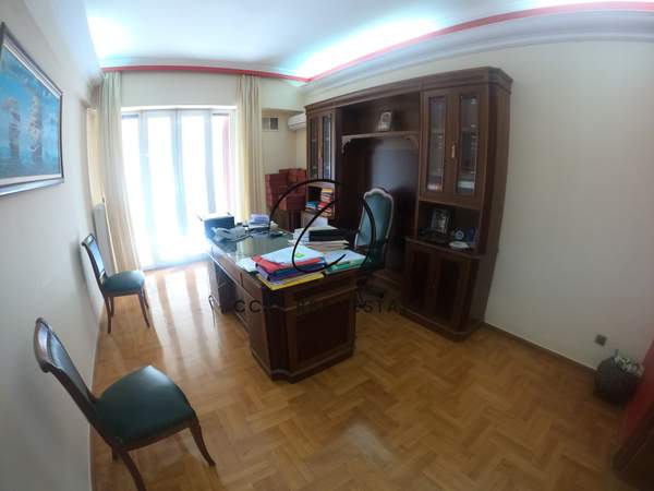 תמונת קולונאקי, אתונה למכירה (1)