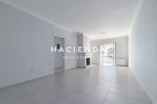 תמונת אלימוס, אתונה למכירה (1)