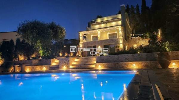 תמונת מרכז קורפו למכירה (0)