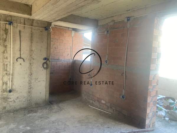 תמונת ויקטוריה, אתונה למכירה (1)