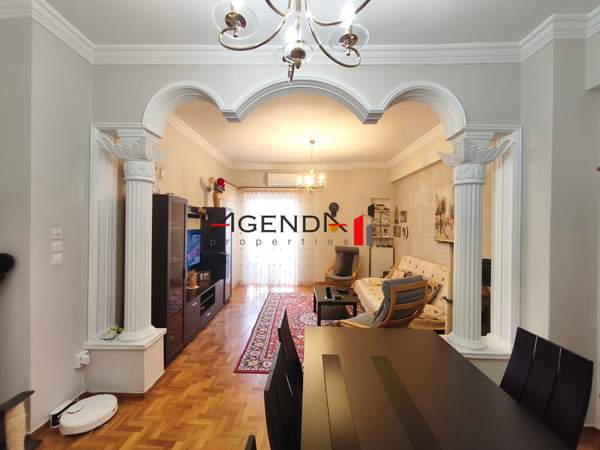 תמונת אטיקי, אתונה למכירה