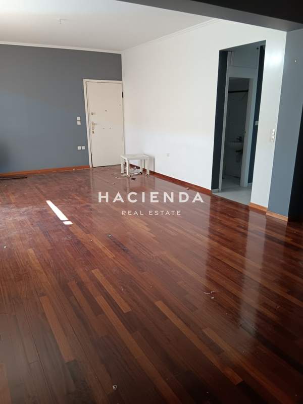 תמונת קליתיאה, אתונה למכירה