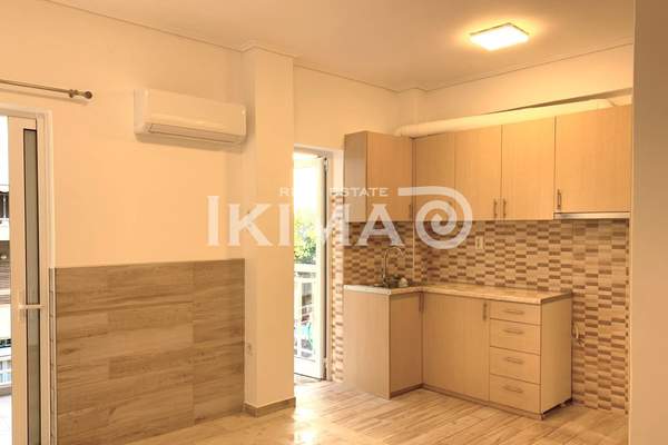 תמונת אנו פטרלונה, רשות מקומית אתונה למכירה (1)