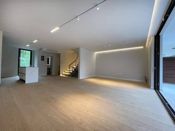 תמונת וולה, וארי - וולה -ווליאגמני, אתונה למכירה (1)