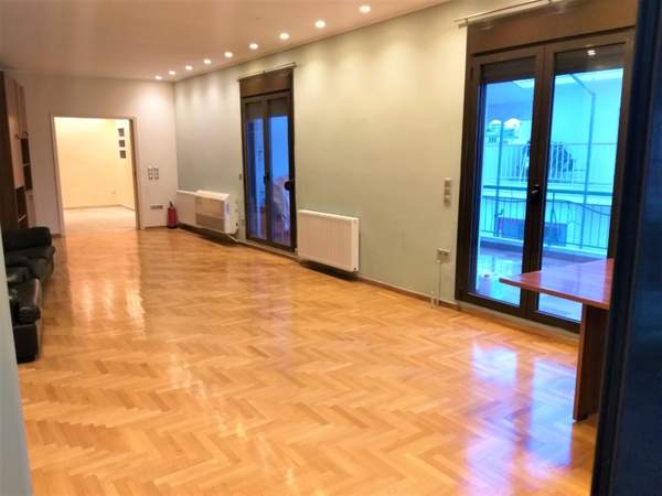 תמונת אקסרחיה, אתונה למכירה (0)