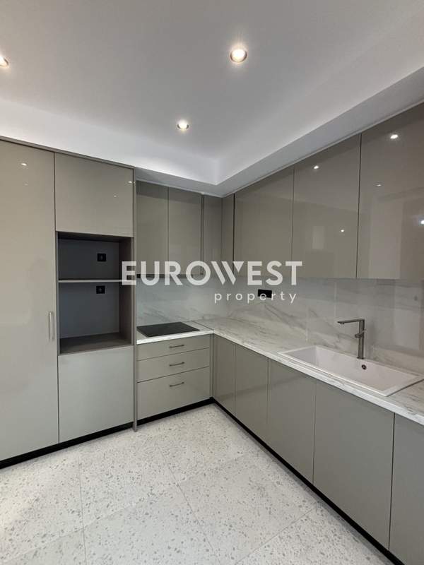 תמונת נאה סימרני, אתונה למכירה (0)