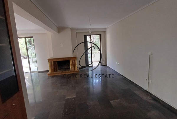 תמונת מרוסי, אתונה למכירה (1)