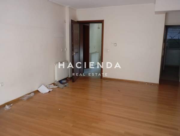 תמונת נאה סימרני, אתונה למכירה