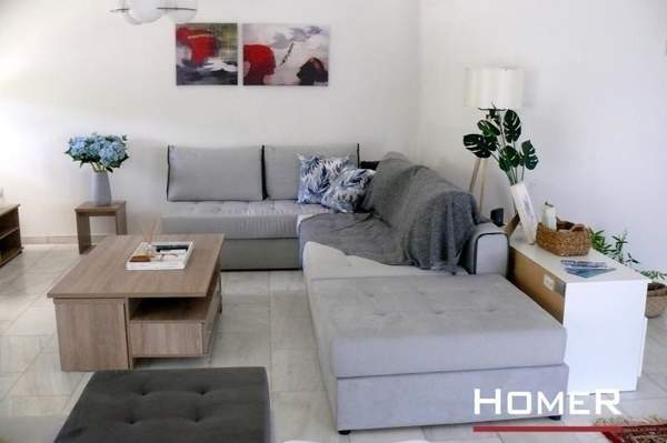 תמונת גליפדה, אתונה למכירה