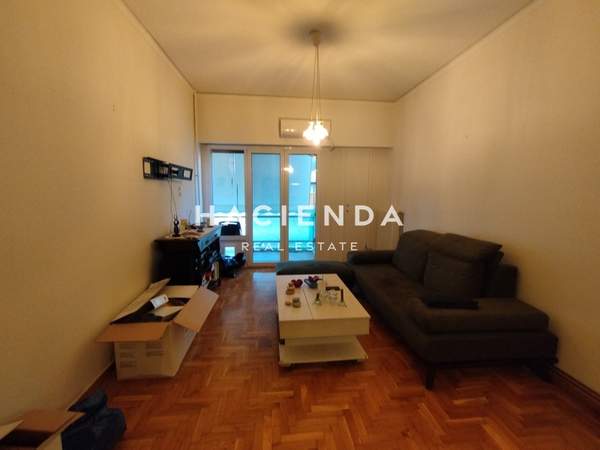 תמונת אמפלוקיפי, אתונה למכירה (1)