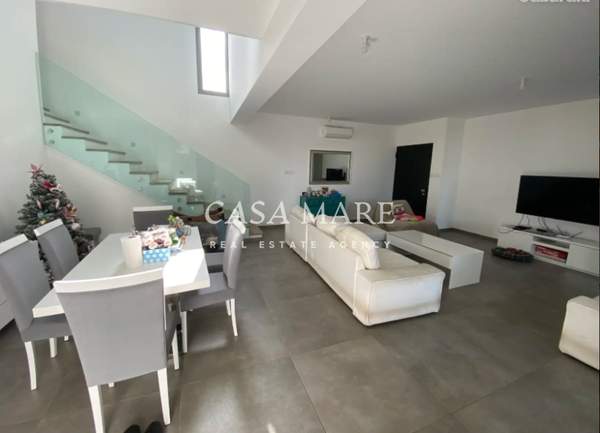 תמונת דאלי, ניקוסיה למכירה (1)