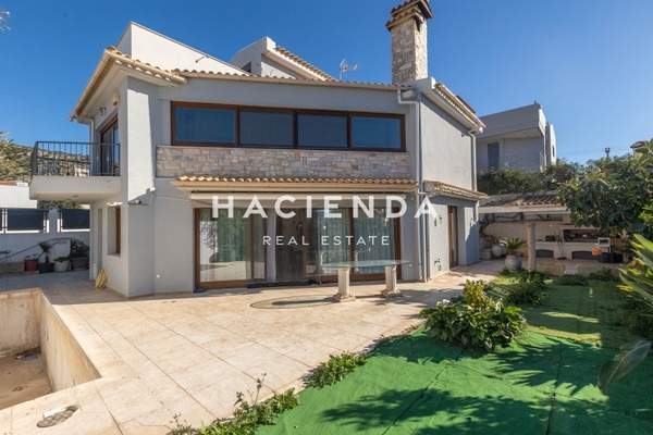 תמונת וארי, וארי - וולה -ווליאגמני, אתונה למכירה