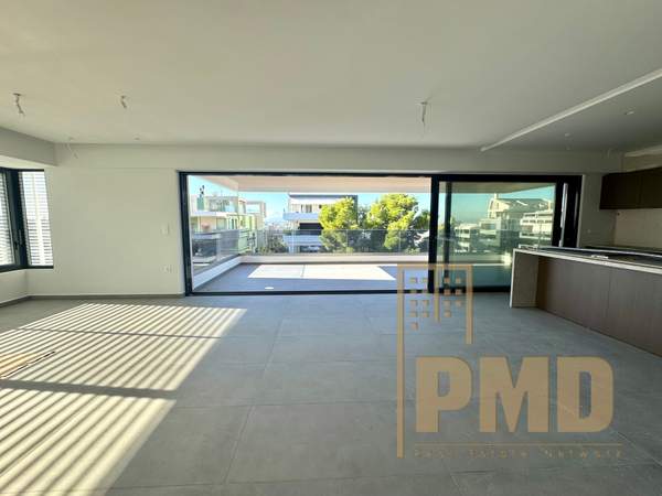 תמונת גליפדה, אתונה למכירה (1)