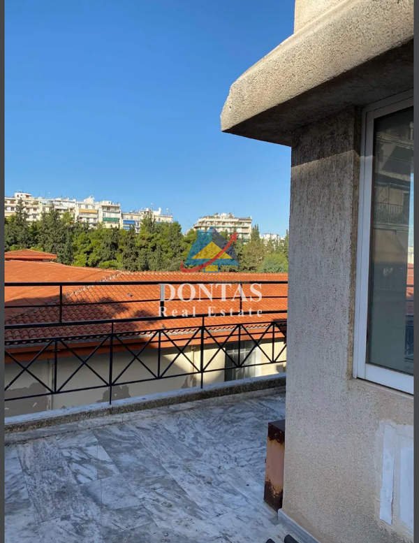 תמונת פנגרטי, אתונה למכירה (1)