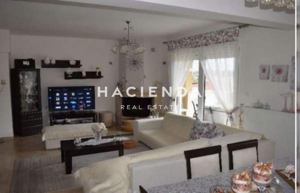 תמונת קורופי, אתונה למכירה (1)