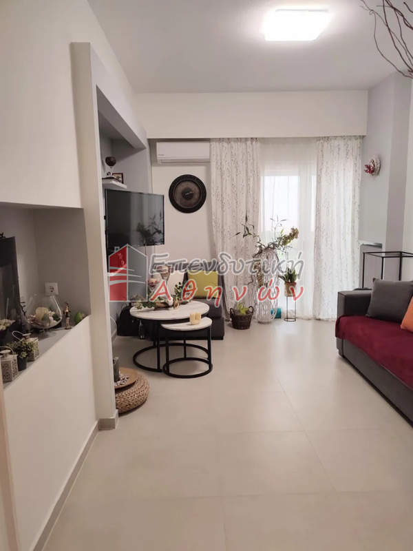 תמונת נאה סימרני, אתונה למכירה