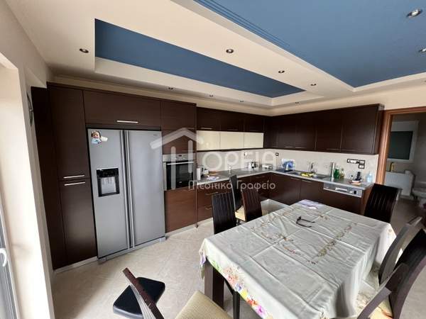 תמונת סרוניקוס, אתונה למכירה (1)