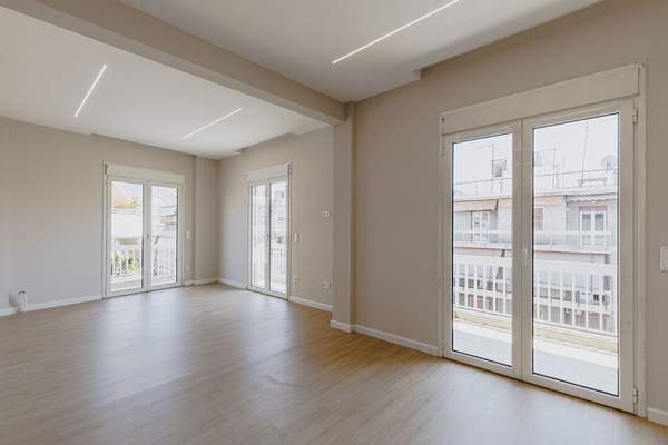 תמונת גובה, אתונה למכירה (0)