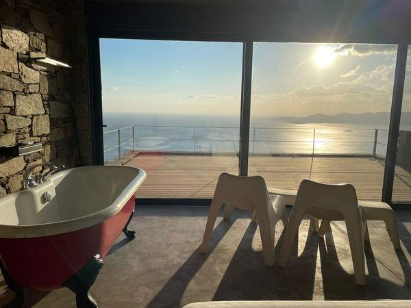 תמונת קאריסטוס, אוויה למכירה