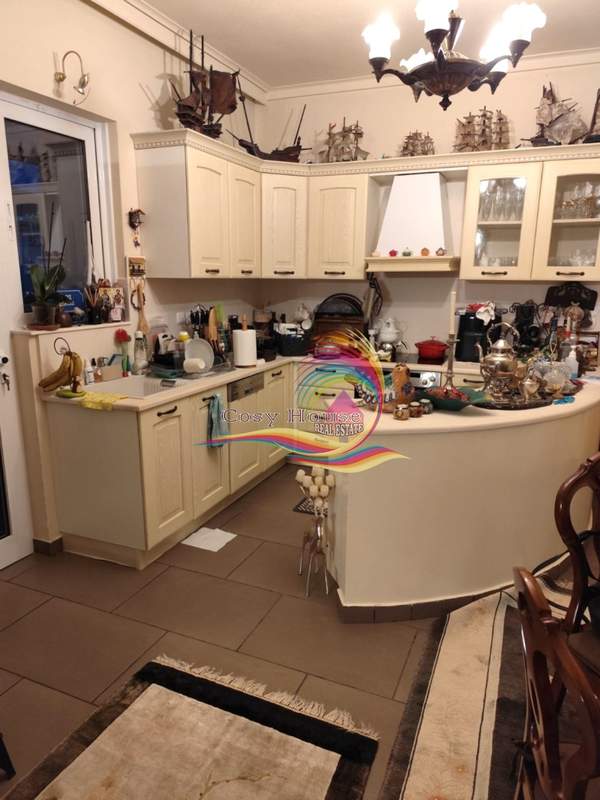 תמונת גליפדה, אתונה למכירה (0)