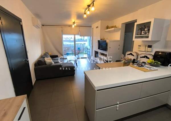 תמונת לאטסיה - גרי, ניקוסיה למכירה (0)