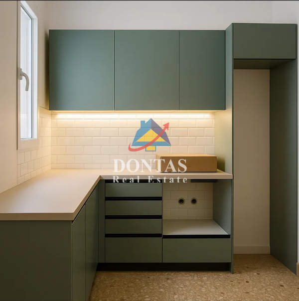 תמונת קיפסלי, אתונה למכירה